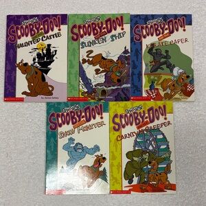 Scholastic Scooby-Doo Adventure Book Set - Purple, Green, Orange, Red